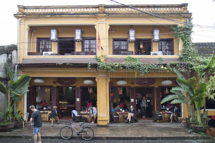 Cargo caffe club – Quán cafe mang nét kiến trúc châu Âu cổ điển