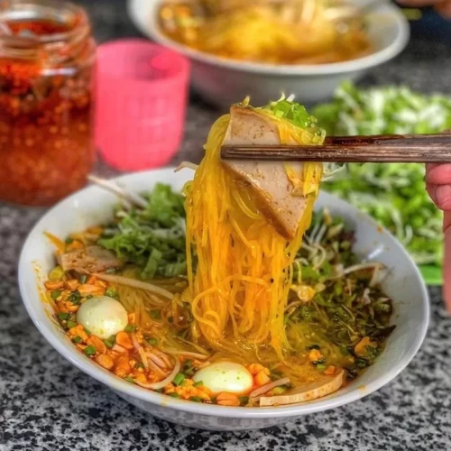 Mì Quảng Đá Chẹt: Hương vị xứ Quảng đậm đà giữa lòng Nha Trang