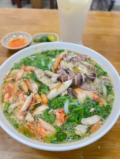 Bánh Canh Ghẹ Cô Ba Miền Biển – Đậm Đà Vị Biển Giữa Lòng Nha Trang