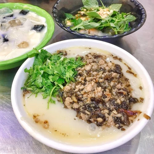 Bánh Đúc Nóng Bà Nội – Hương vị quê nhà giữa lòng phố thị