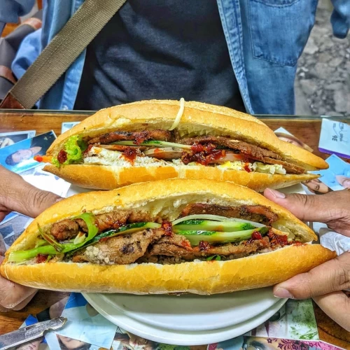 Bánh mì Madam Khánh – "Nữ hoàng bánh mì" giữa lòng phố cổ Hội An