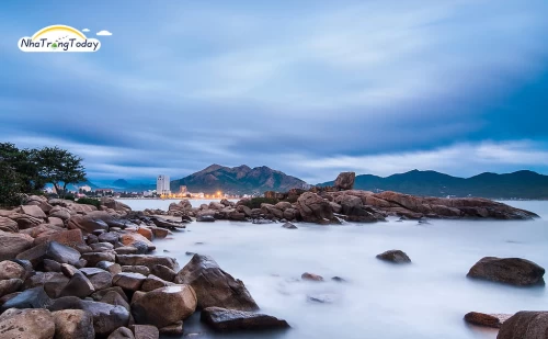 Hòn Chồng – Nơi giao thoa giữa truyền thuyết và thực tại ở Nha Trang