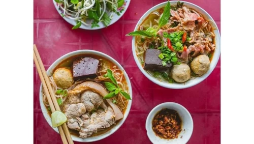 Quán Bún Huế Nguyễn Du – Địa điểm ăn bún Huế chuẩn vị không thể bỏ qua
