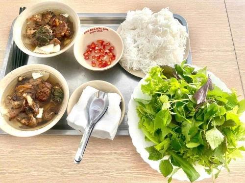 Bún chả số 1 Hàng Mành – Hương vị Hà Nội giữa lòng phố cổ