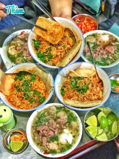 Bún Nước Cô Huyền – “Bún chửi” nhưng vẫn đông nghịt khách ở Sài Gòn