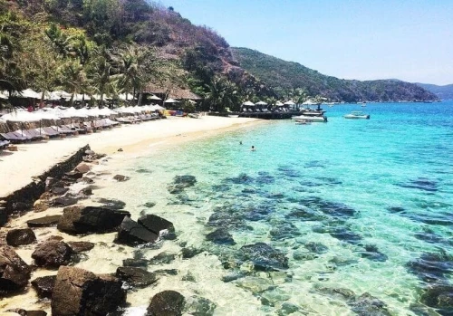 Cam Ranh – Vẻ Đẹp Hoang Sơ Của Biển Nam Trung Bộ