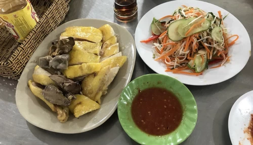 Cơm gà Hạnh Hương – Hương vị cơm gà trứ danh giữa lòng Phan Thiết