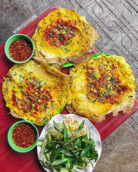 Bánh ép Huệ – Hương vị tuổi thơ giữa lòng xứ Huế