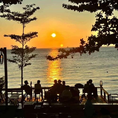 Mi Amor Beach Coffee – Nơi yêu biển, mê hoàng hôn và tìm chút an yên giữa thành phố biển
