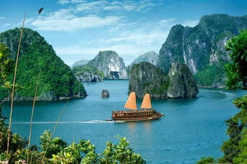 Bán Đảo Tuần Châu – Viên ngọc du lịch giữa lòng kỳ quan Vịnh Hạ Long