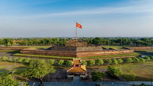 Kỳ Đài Huế – Chứng nhân lịch sử trầm mặc giữa đất trời kinh thành