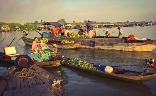 Chợ nổi Long Xuyên – Vẻ đẹp mộc mạc giữa miền sông nước An Giang