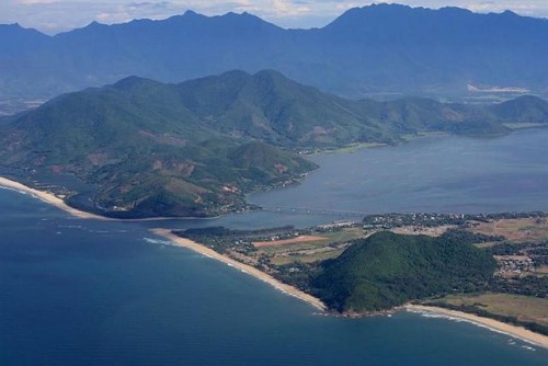 Biển Vinh Hiền - Hấp dẫn du khách với vẻ đẹp hoang sơ