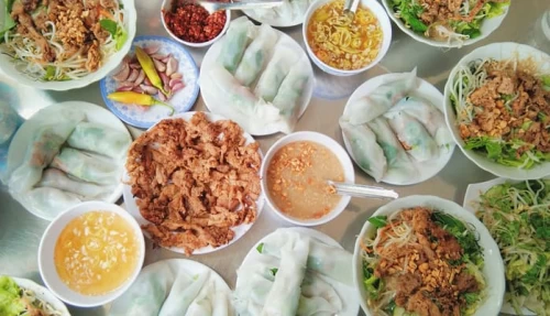 Bánh Ướt – Bún Thịt Nướng Huyền Anh: Hương vị Huế đậm đà nơi đầu nguồn Kim Long