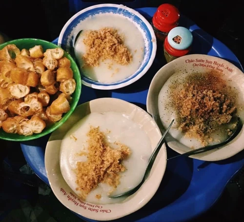 Cháo Sườn Sụn Huyền Anh – Hương vị cháo Hà Nội đậm đà giữa lòng phố cổ
