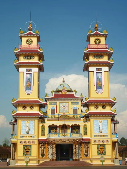 Tòa Thánh Tây Ninh – Biểu tượng tâm linh và kiến trúc kỳ vĩ của đạo Cao Đài