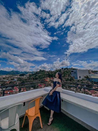 Rio Coffee & Tea Skyview - View toàn cảnh thị trấn siêu xịn
