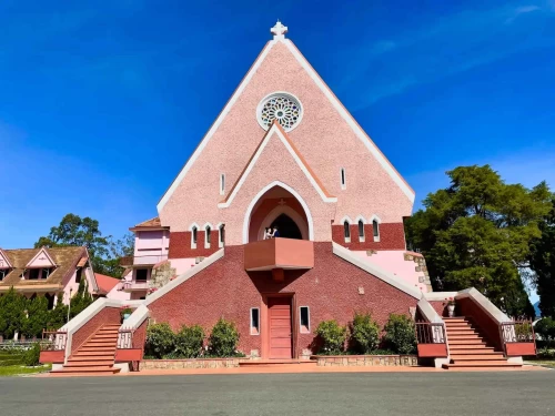 Nhà thờ Domaine de Marie – Nét đẹp cổ kính giữa lòng Đà Lạt mộng mơ