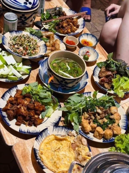 Lẩu Nhỏ 1975 – Nét ẩm thực phố núi đậm đà tại Pleiku