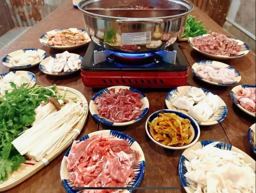 Tiệm Lẩu Dân Sinh – Hà Giang thu nhỏ giữa lòng Sài Gòn