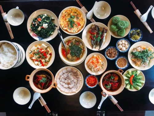 Quán cơm Huế O Én – Hồn quê xứ Huế trong từng bữa ăn gia đình