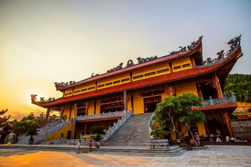 Chùa Ba Vàng - Điểm du lịch tâm linh hàng đầu tại Quảng Ninh