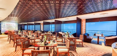 Panorama Hạ Long – Thưởng thức ẩm thực với view ngắm cảnh cực xịn