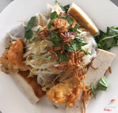 Bánh cuốn Bà Năm – Hương vị quê nhà giữa phố thị Sài Gòn