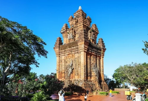 Tháp Nhạn – Biểu tượng lịch sử và điểm đến không thể bỏ qua khi ghé Phú Yên