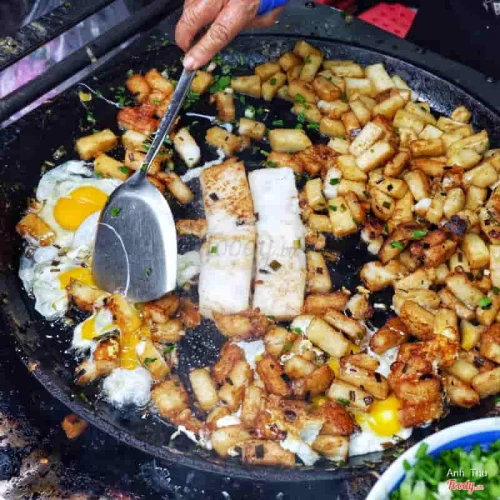 Bột Chiên Nguyễn Kim – Hương Vị Tuổi Thơ Giữa Lòng Sài Gòn