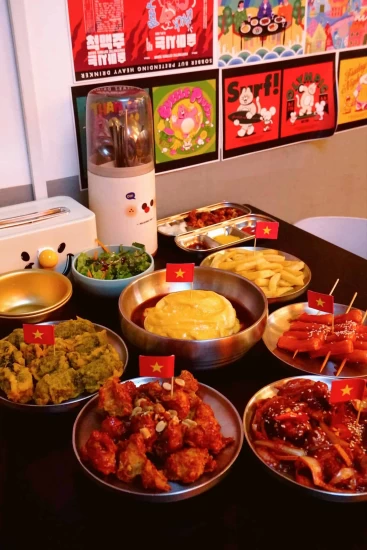 Pacho Pocha Express D3 – Quán gà Hàn Quốc bình dân của Á hậu Thủy Tiên