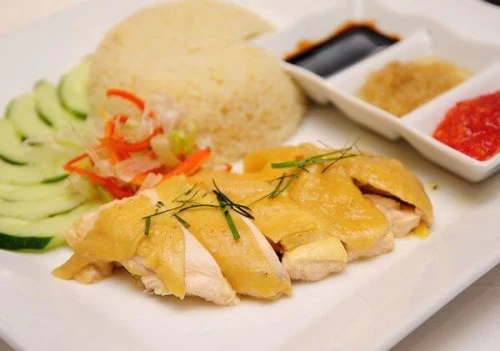 Cơm Gà Hải Nam – Hương vị Á Đông trọn vẹn giữa trung tâm Quận 10