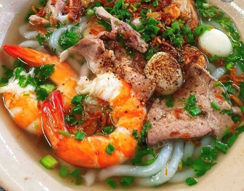 Bánh canh Long Hương - Say mê với vị nước lèo đậm đà, ngon hết sẩy