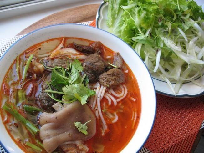 Quán bún bò Xô Viết Nghệ Tĩnh vừa rẻ vừa ngon hấp dẫn khách du lịch