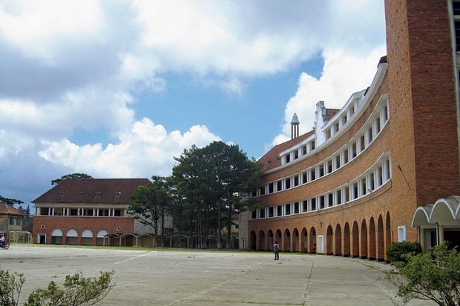 Trường Đại học Đà Lạt một trong các điểm tham quan tại Đà Lạt