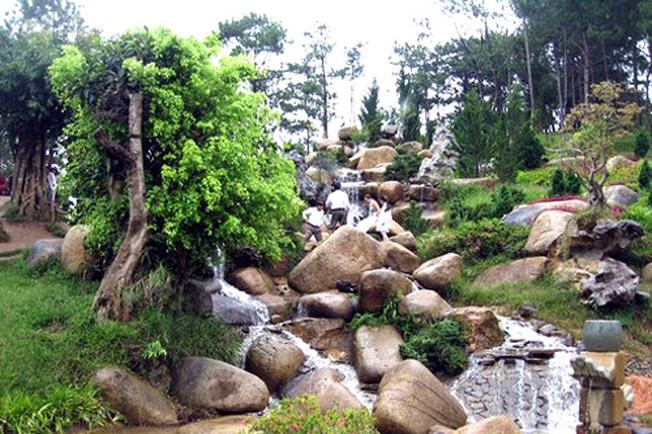 Vườn đá Tứ Linh nổi tiếng của Thung Lũng Vàng
