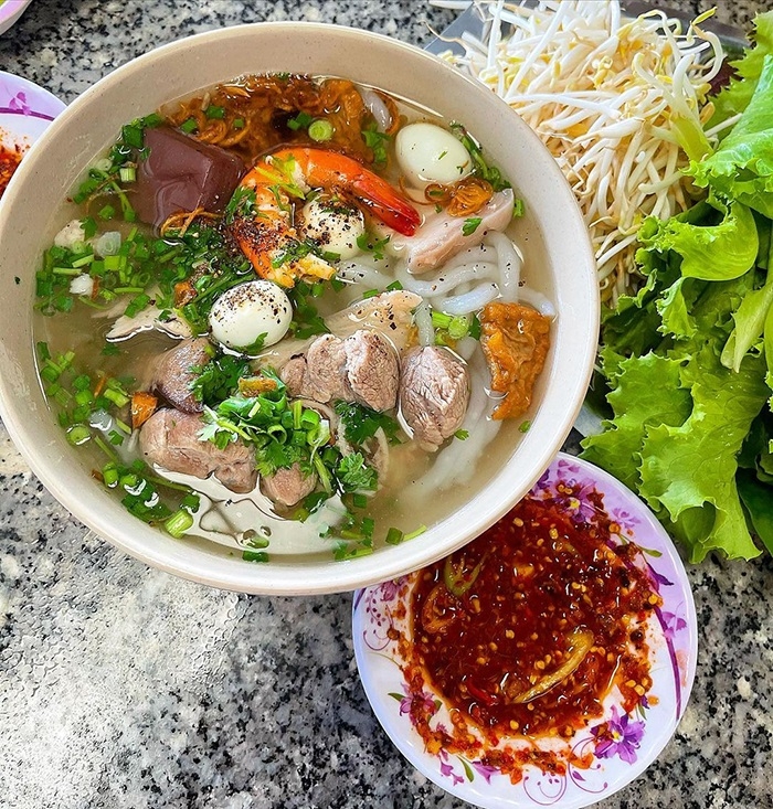 Bánh canh Huế