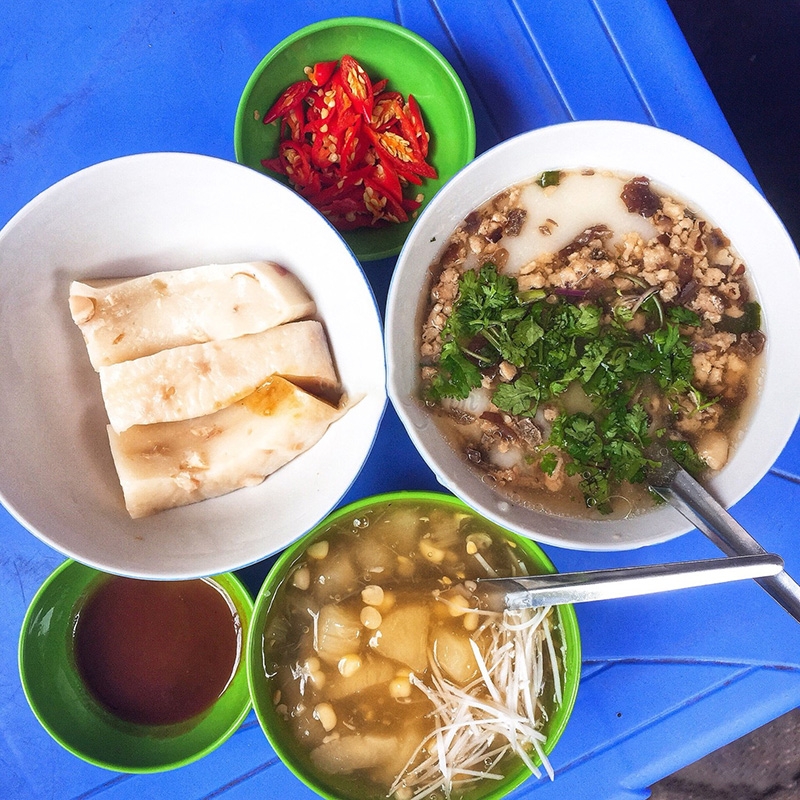 Bánh đúc nóng Hà Nội