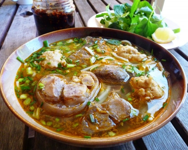 Quán bún bò ngon ở quận Tân Phú