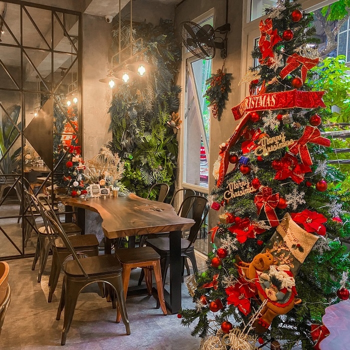 Quán cafe trang trí Noel đẹp ở Hà Nội