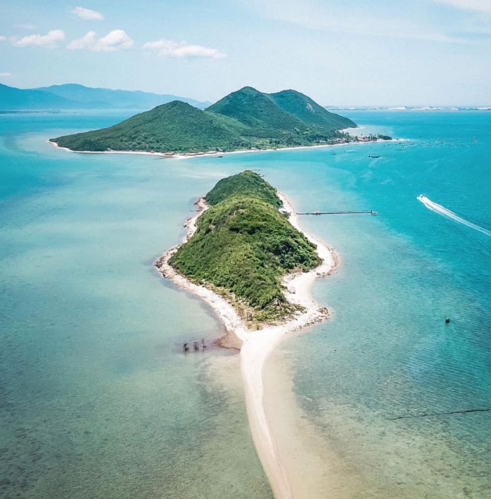 Du lịch biển tháng 9