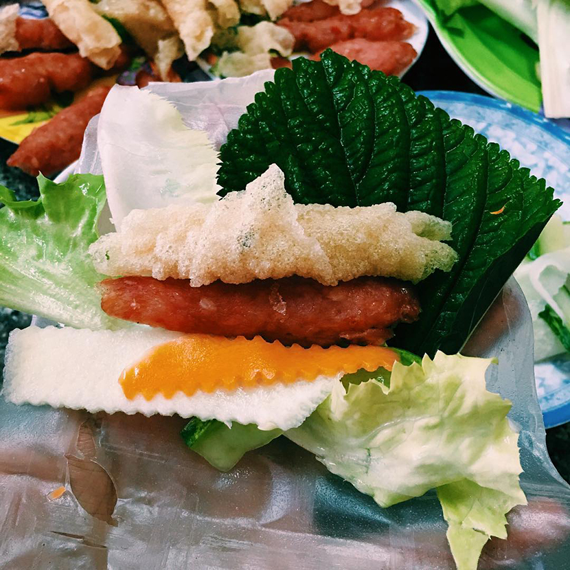 Nem nướng Bà Hùng – hương vị Đà Lạt đậm đà trong từng cuốn
