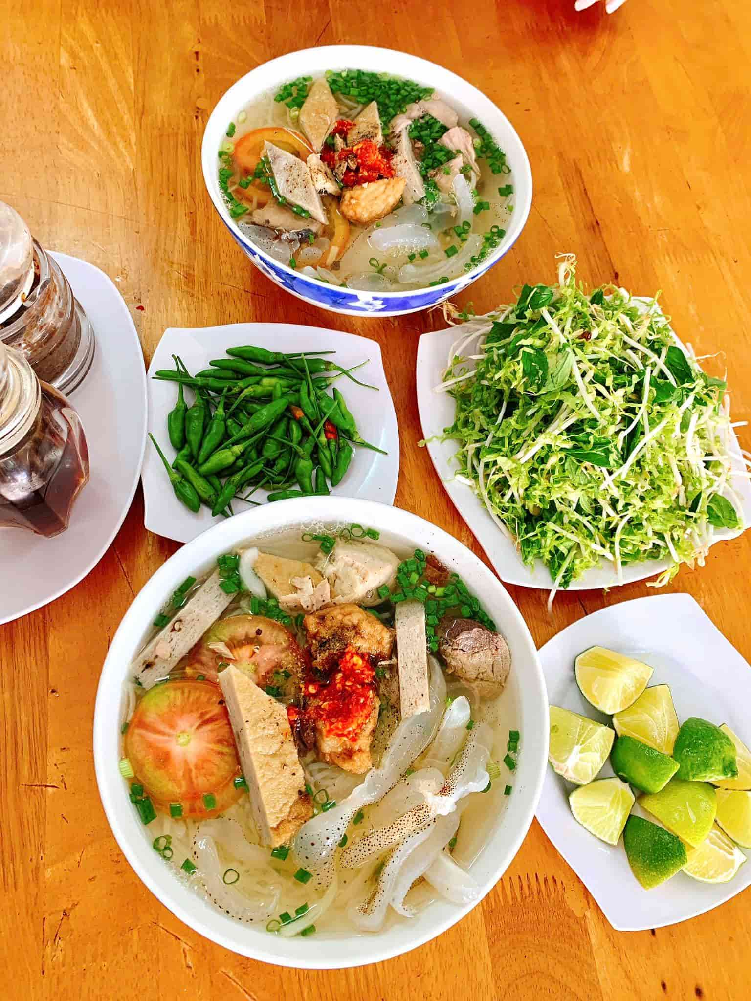 Bánh Canh – Bún Cá Hai Cá: Tinh hoa ẩm thực từ biển cả giữa lòng Nha Trang