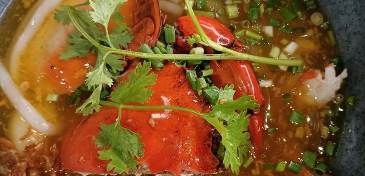 Bánh Canh Cua Hải Cua – Tô Bánh Canh Đầy Ắp Topping Hấp Dẫn Giữa Lòng Thủ Đức