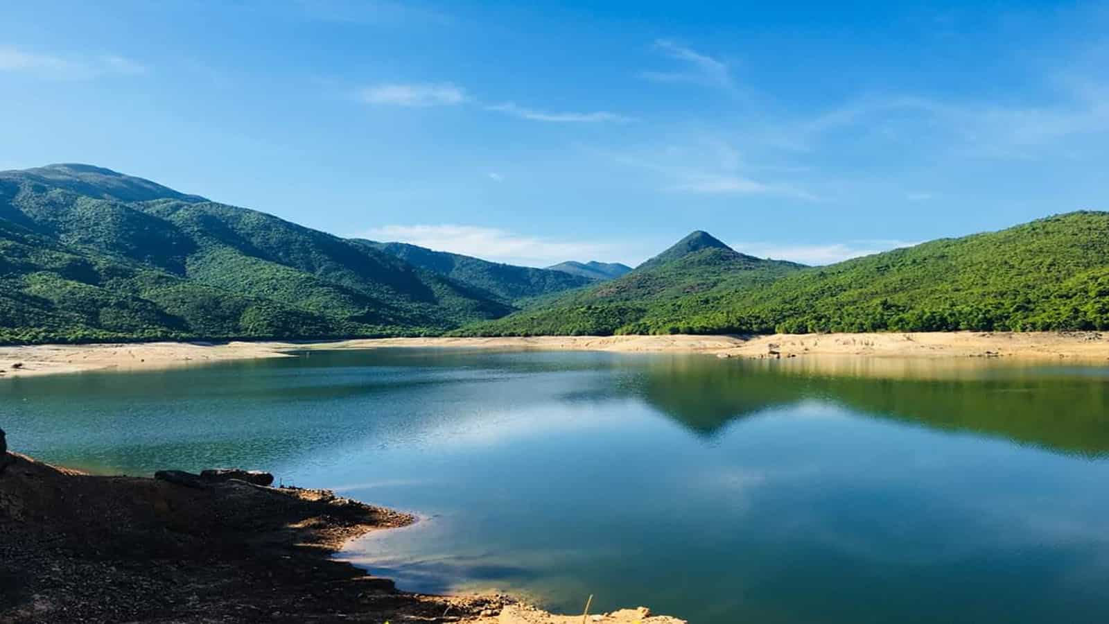 Hồ Mỹ Bình – Điểm dừng bình yên giữa núi rừng Bình Định