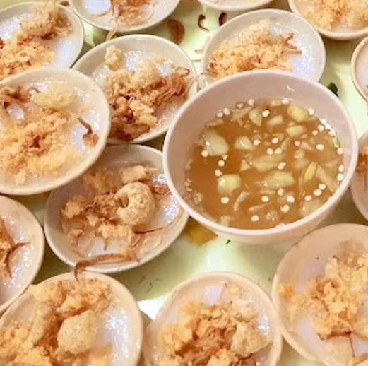 Quán Bánh Chi – Nét duyên thầm của ẩm thực Huế tại số 52 Lê Viết Lượng