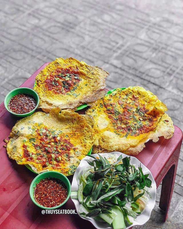 Bánh ép Huệ – Hương vị tuổi thơ giữa lòng xứ Huế