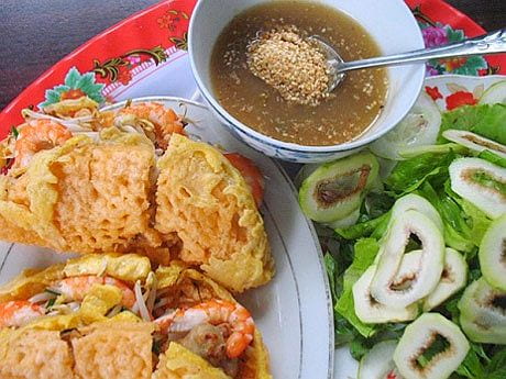 Bánh khoái Hồng Mai – Đậm đà hồn Huế giữa lòng Phú Hậu