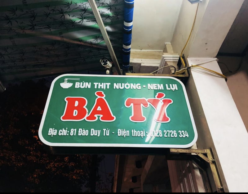 Nem lụi Bà Tý – Hương vị Huế đậm đà giữa lòng phố cổ