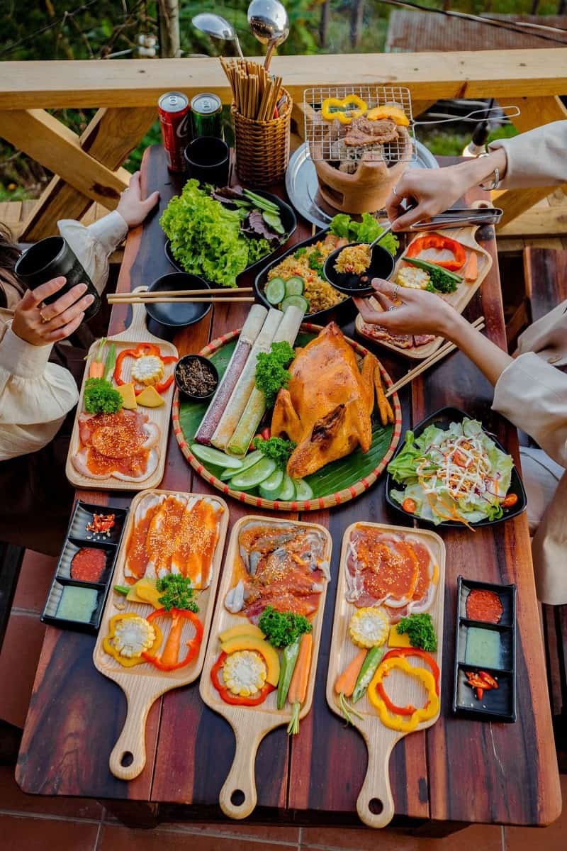 Tiệm Nướng Khói Thông – Ẩm thực nướng giữa rừng thông Đà Lạt